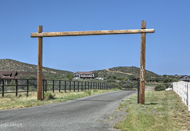 view of street featuring a mountain view