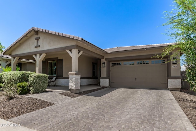 view of front facade with a garage