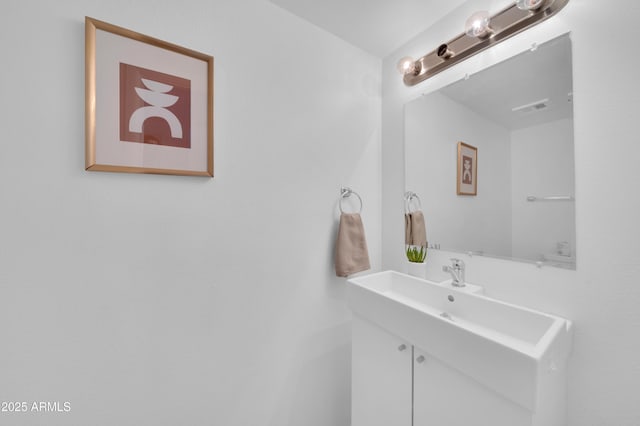 2812 E Clarendon Ave, Phoenix, AZ 85016 - bathroom with vanity