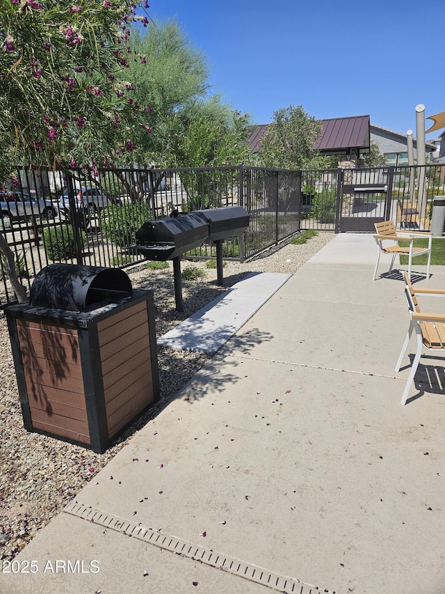 14224 W Hackamore Dr, Surprise, AZ 85387 - view of home's community