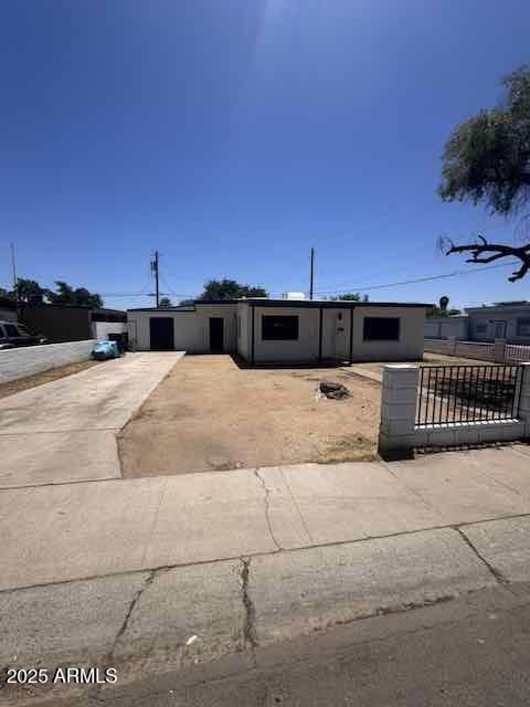 7201 N 26th Ln, Phoenix, AZ 85051 - view of front of home