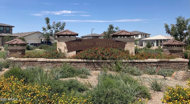 view of community / neighborhood sign