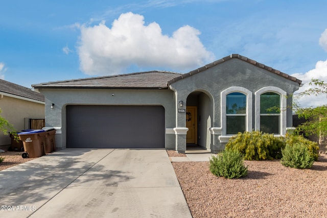 view of front facade featuring a garage