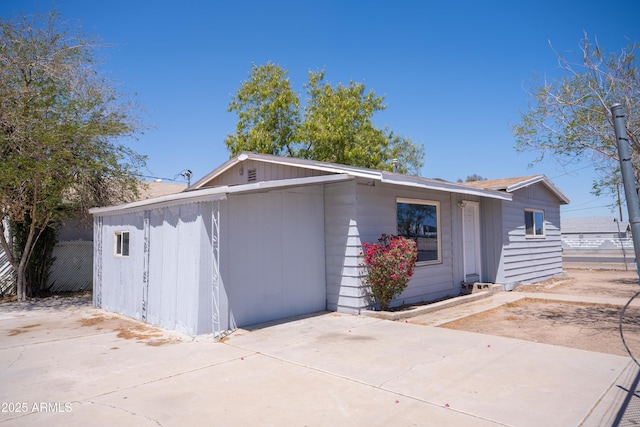 1410 S 24th Ave, Phoenix, AZ 85009 - ranch-style home featuring a patio area