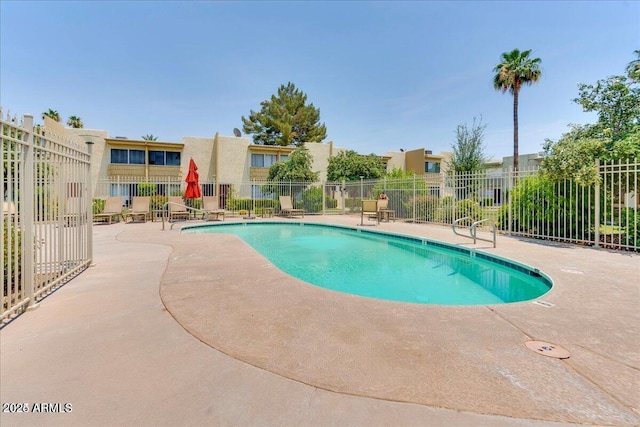 4620 N 68th St Unit 155, Scottsdale, AZ 85251 - community pool with a patio