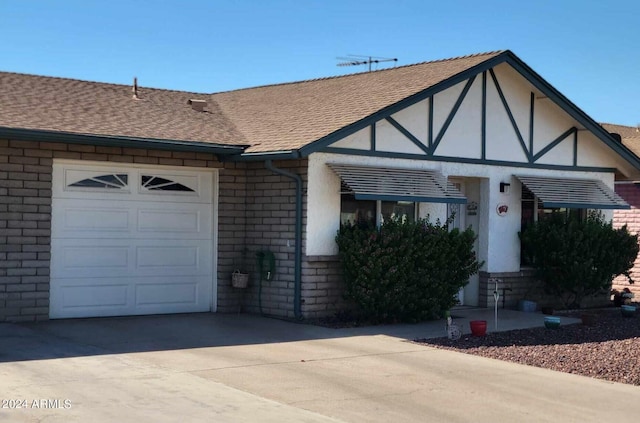 view of front of house featuring a garage