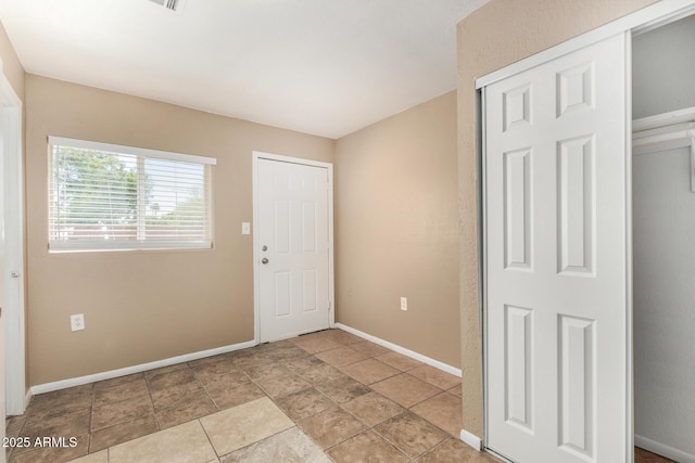 649 S Temple St, Mesa, AZ 85204 - foyer featuring baseboards