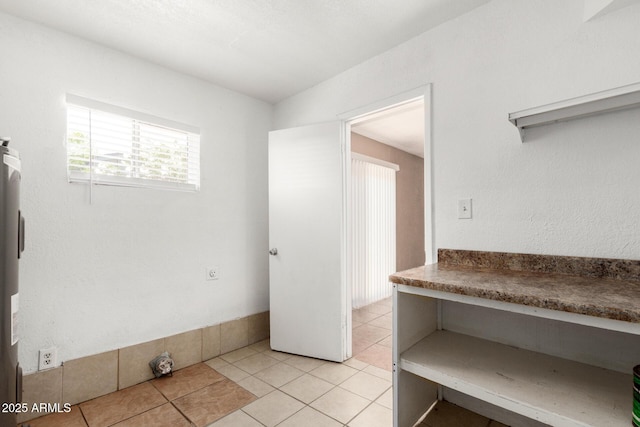 649 S Temple St, Mesa, AZ 85204 - laundry room featuring light tile patterned floors