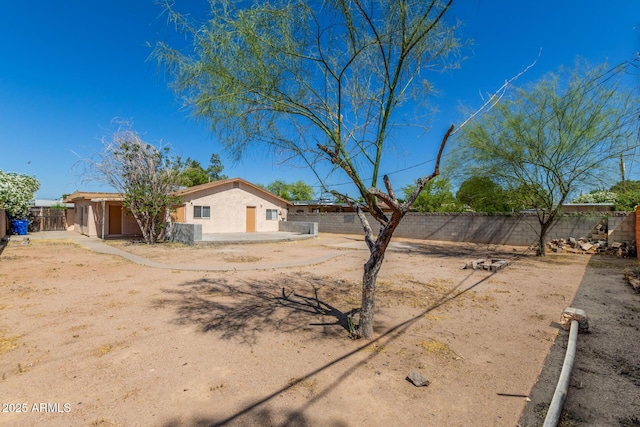 649 S Temple St, Mesa, AZ 85204 - view of fenced backyard