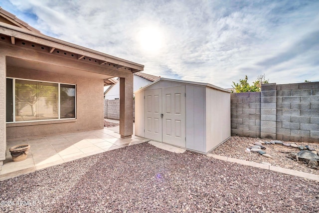 view of outbuilding