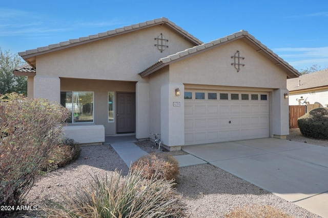 view of front facade featuring a garage