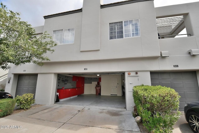 view of front of house featuring a garage