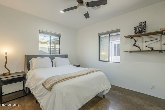 bedroom with ceiling fan
