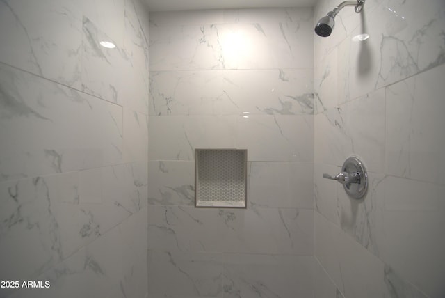 3640 W Garfield St, Phoenix, AZ 85009 - detailed view of tiled shower