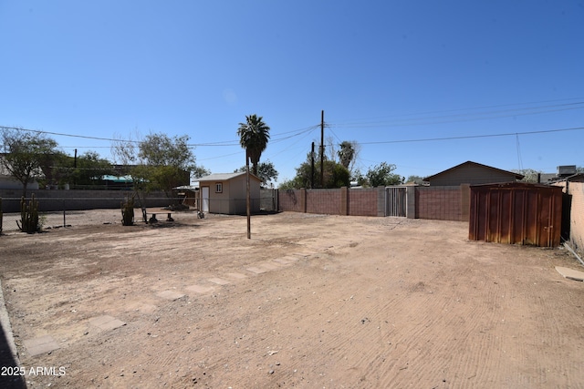 3640 W Garfield St, Phoenix, AZ 85009 - view of yard