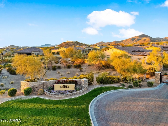 property view of mountains featuring a residential view