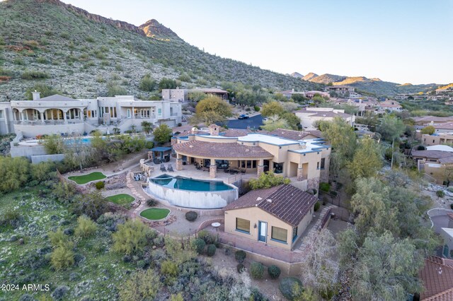 bird's eye view with a mountain view