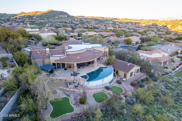 bird's eye view featuring a mountain view