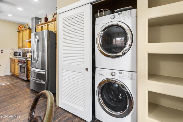 38065 N Cave Creek Rd Unit 4, Cave Creek, AZ 85331 - laundry area with recessed lighting, dark wood-type flooring, laundry area, and stacked washer / drying machine