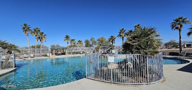 view of swimming pool