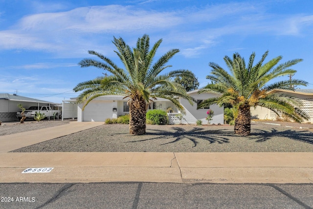 view of front facade with a garage