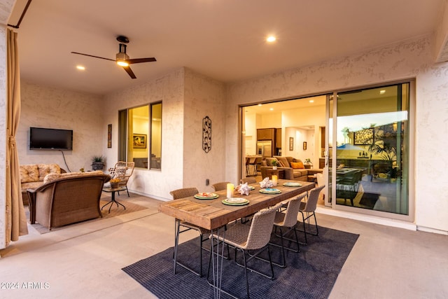 dining room with ceiling fan