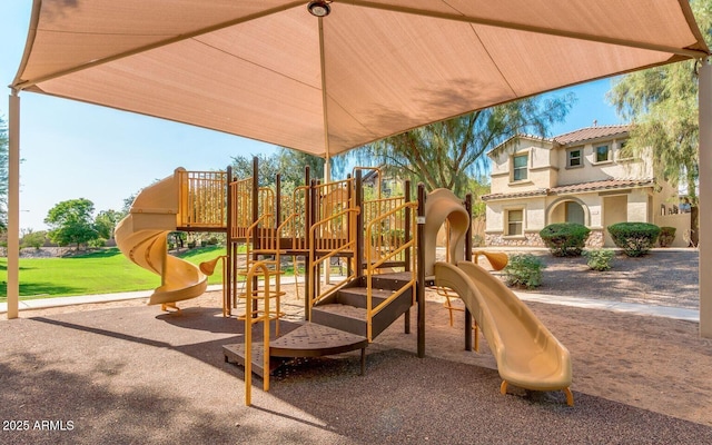 5840 E Holmes Ave, Mesa, AZ 85206 - community play area with a yard