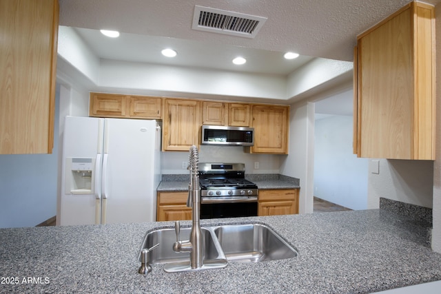 kitchen with visible vents, recessed lighting, and stainless steel appliances