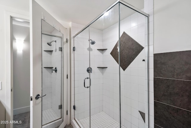 7141 E Rancho Vista Dr Unit 6007, Scottsdale, AZ 85251 - bathroom featuring a shower stall