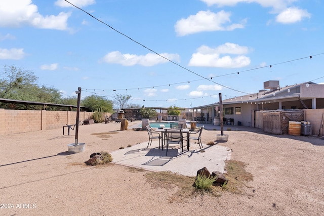 view of yard with a patio