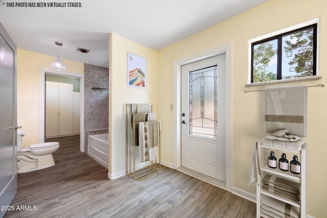 103 E Glade Ln, Payson, AZ 85541 - foyer entrance with wood finished floors