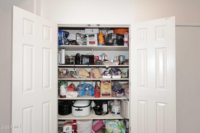 7712 S 37th Way, Phoenix, AZ 85042 - view of pantry