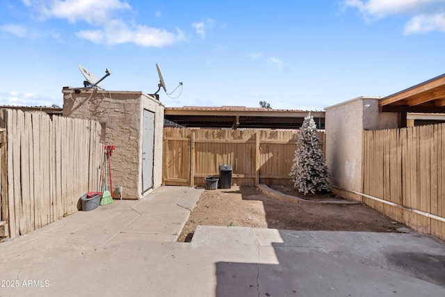 6345 N 49th Ave, Glendale, AZ 85301 - view of patio with a fenced backyard