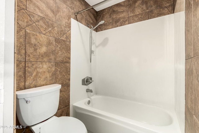 16216 N Runyon Pl, Fountain Hills, AZ 85268 - bathroom featuring toilet and shower / washtub combination