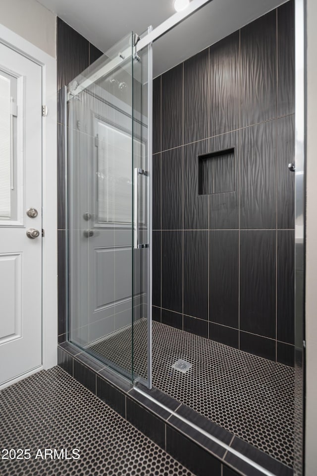 4506 W Golden Ln, Glendale, AZ 85302 - bathroom with a stall shower