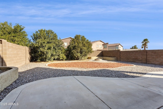 view of yard with a patio