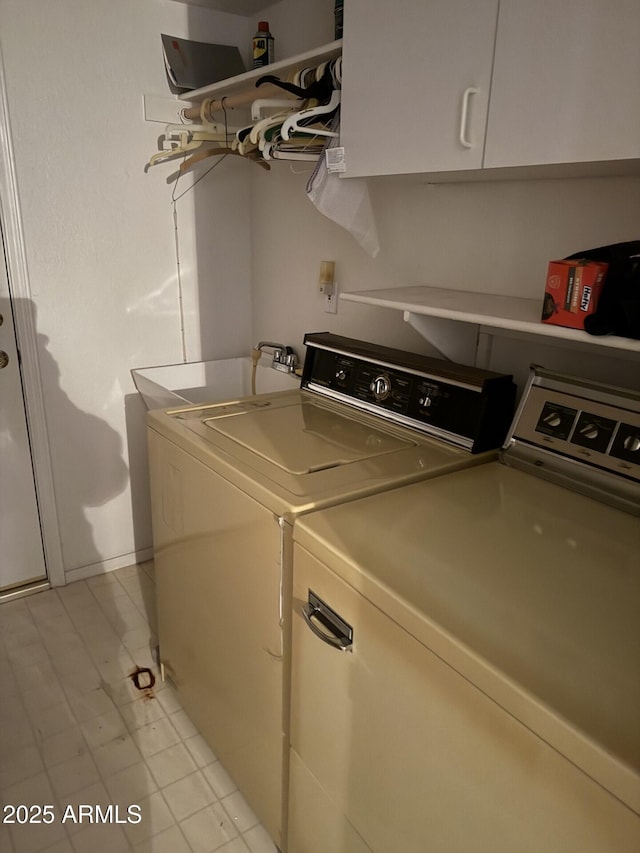 12955 E Sahuaro Dr, Scottsdale, AZ 85259 - laundry area with separate washer and dryer and cabinet space