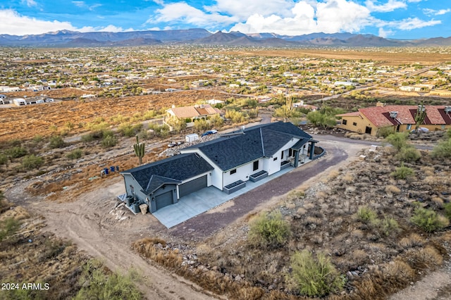 bird's eye view featuring a mountain view