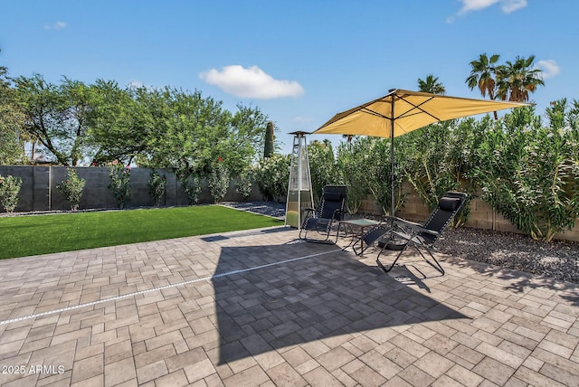 5101 E Paradise Dr, Scottsdale, AZ 85254 - fenced backyard with a patio area