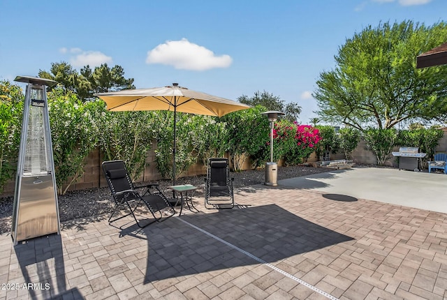 5101 E Paradise Dr, Scottsdale, AZ 85254 - fenced backyard with a patio area