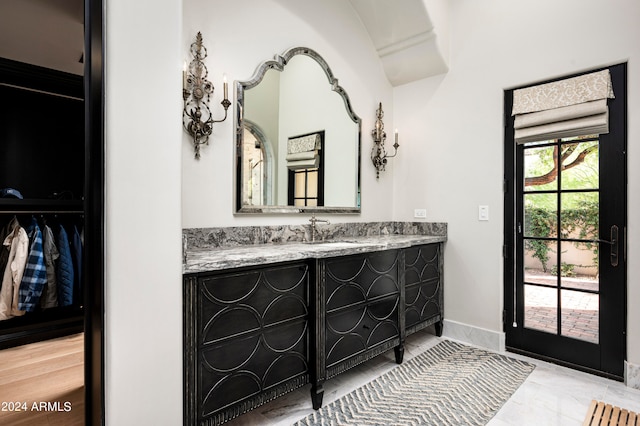 bathroom with vanity