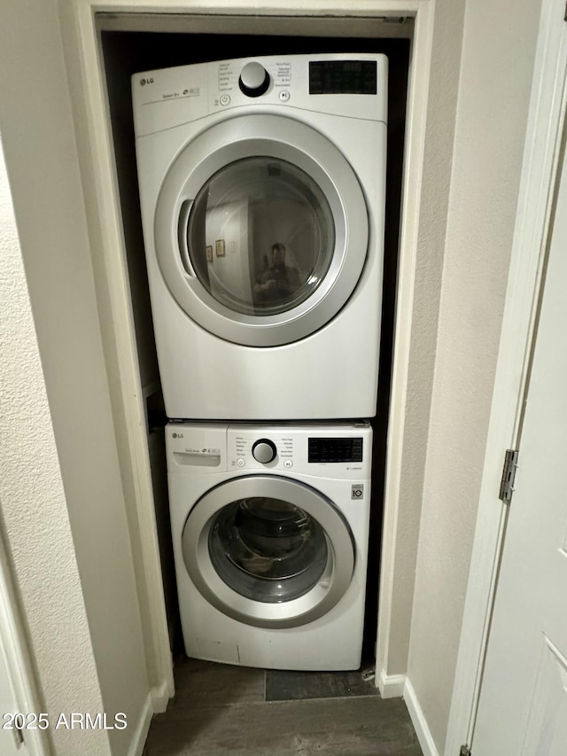 1060 E Louis Way, Tempe, AZ 85284 - laundry area with stacked washer and clothes dryer and dark wood-style floors