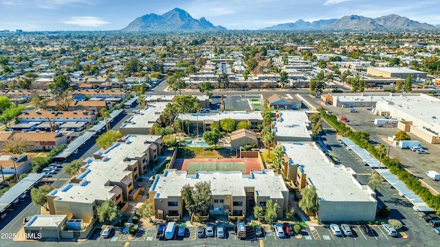 bird's eye view featuring a residential view and a mountain view