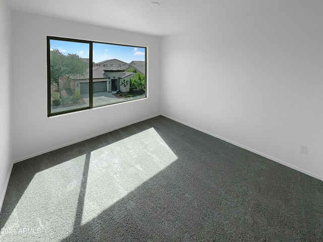 empty room with carpet