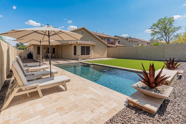 12712 W Milton Dr, Peoria, AZ 85383 - view of swimming pool featuring a patio and a fenced backyard