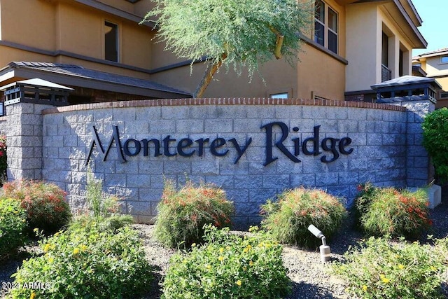 view of community / neighborhood sign