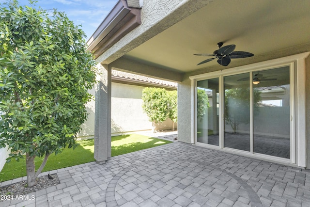 view of patio with ceiling fan