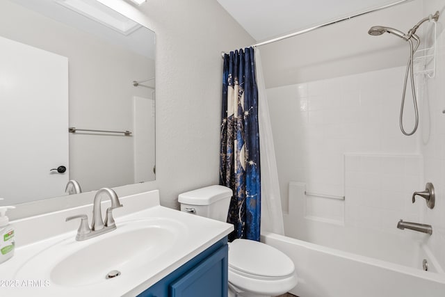 125 S 56th St Unit 27, Mesa, AZ 85206 - bathroom with vanity and shower / tub combo with curtain