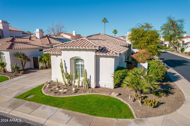 view of mediterranean / spanish-style house