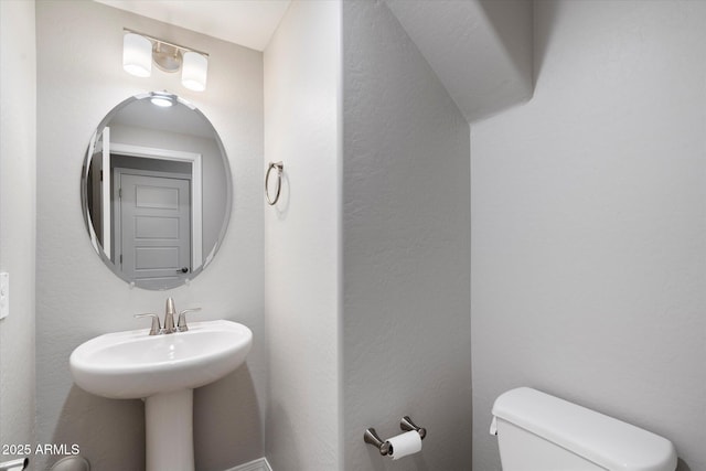 1823 E Chelsea Ln Unit 106, Gilbert, AZ 85295 - bathroom with toilet and a sink